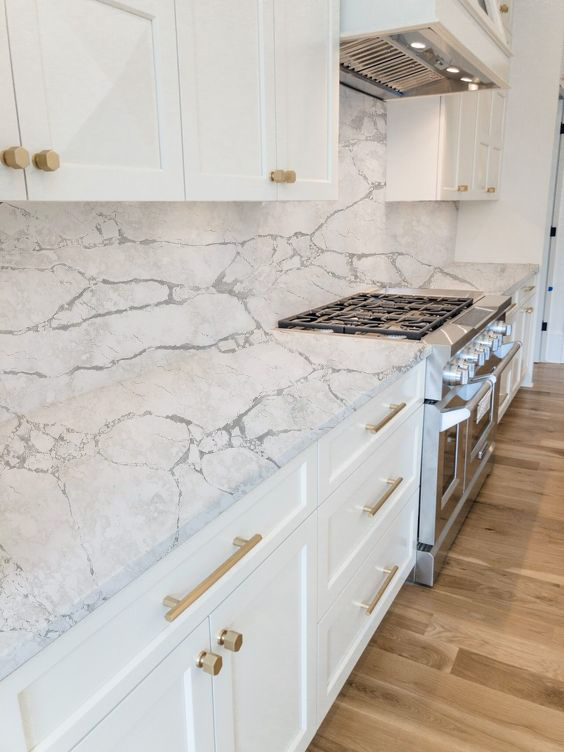 6016 Gucci Concrete Quartz